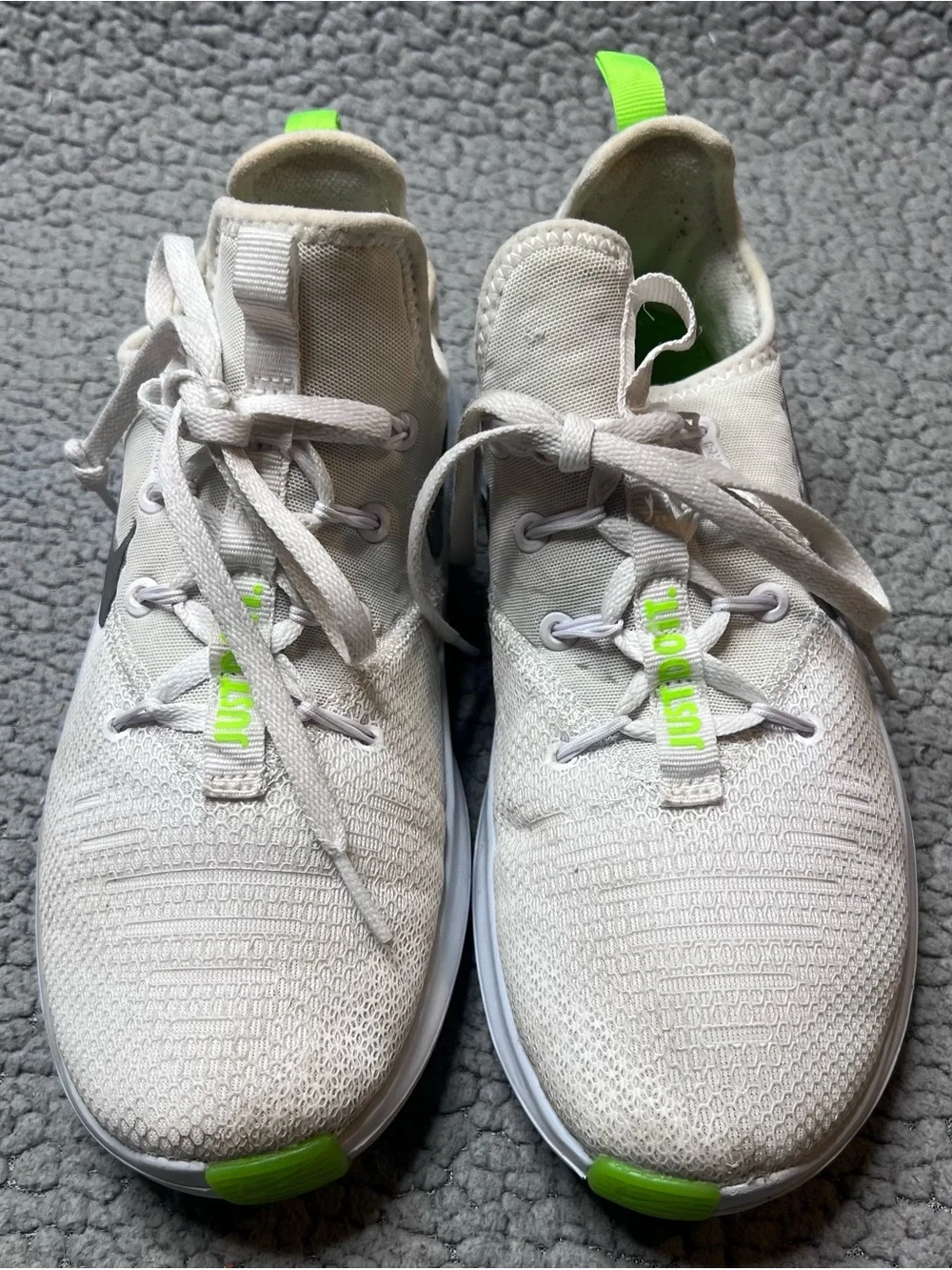 Nike Free TR 8 Sneakers Womens Size 7 White And Green 942888